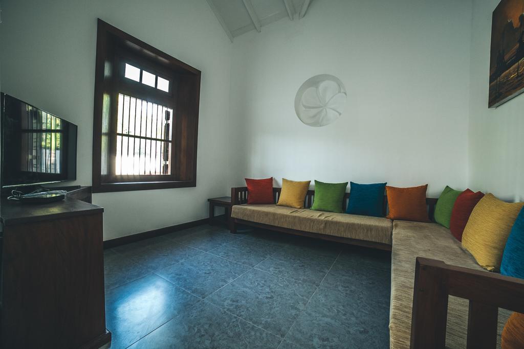 Sisikirana Villa  Unawatuna Esterno foto